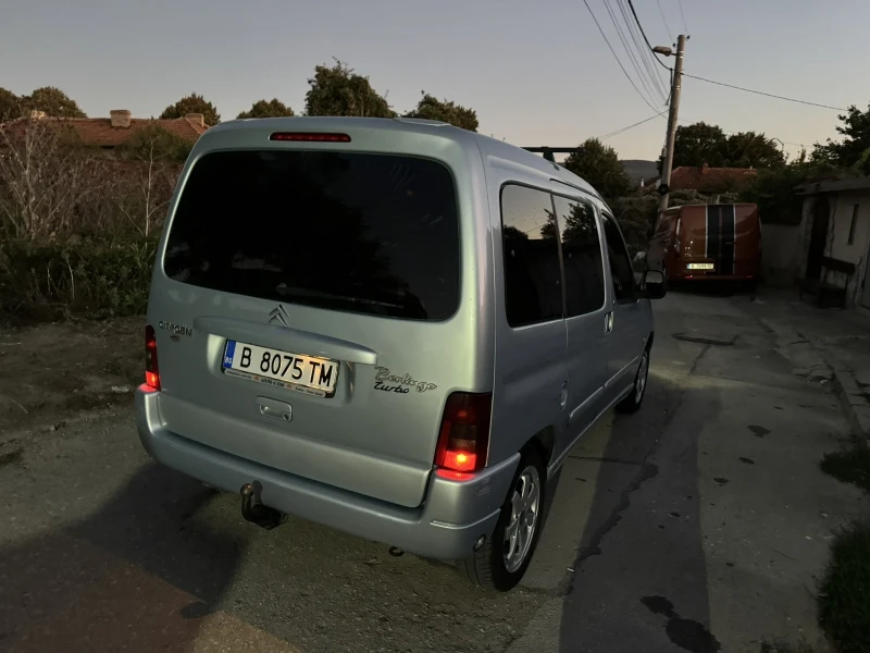 Citroen Berlingo Лек, снимка 14 - Автомобили и джипове - 47379372