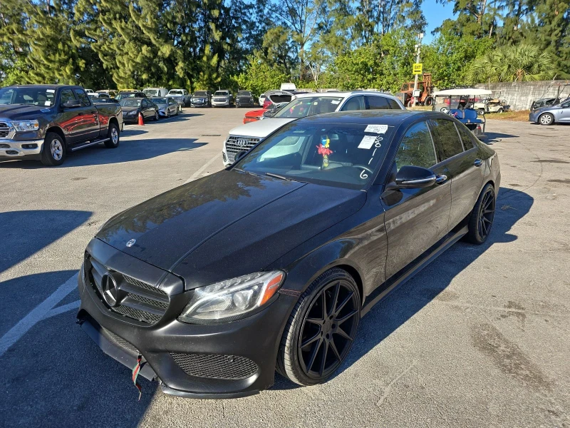 Mercedes-Benz C 300, снимка 5 - Автомобили и джипове - 48757509