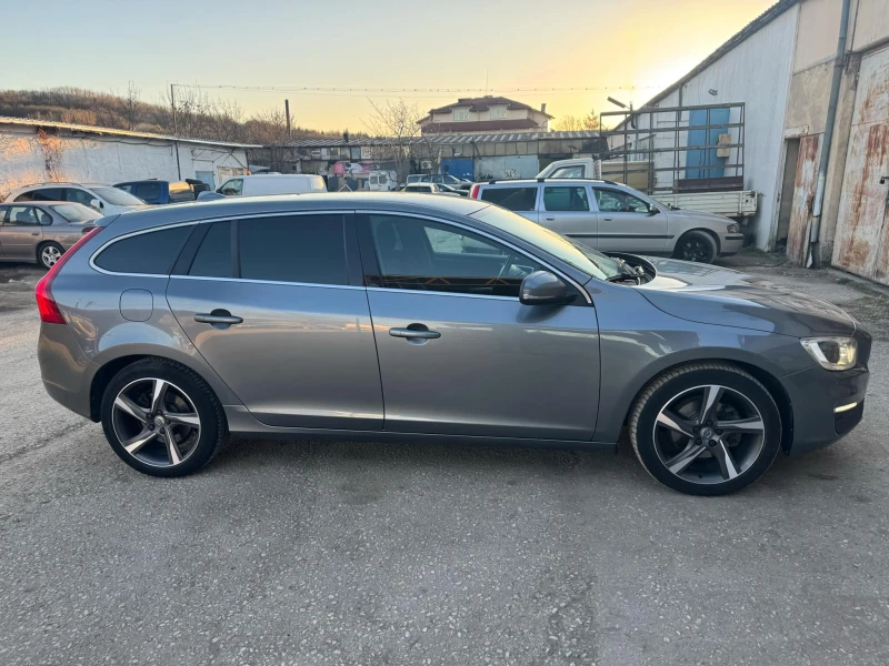 Volvo V60, снимка 2 - Автомобили и джипове - 49575856