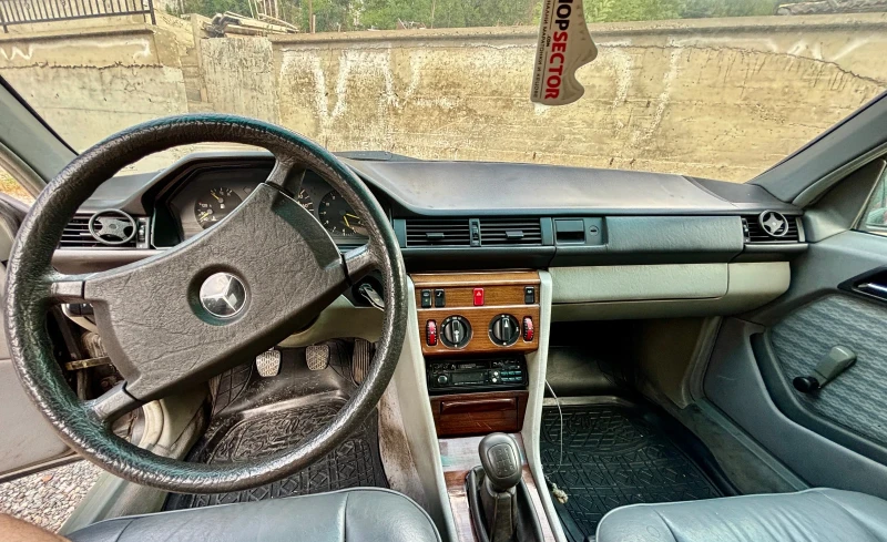 Mercedes-Benz 124, снимка 8 - Автомобили и джипове - 51136843