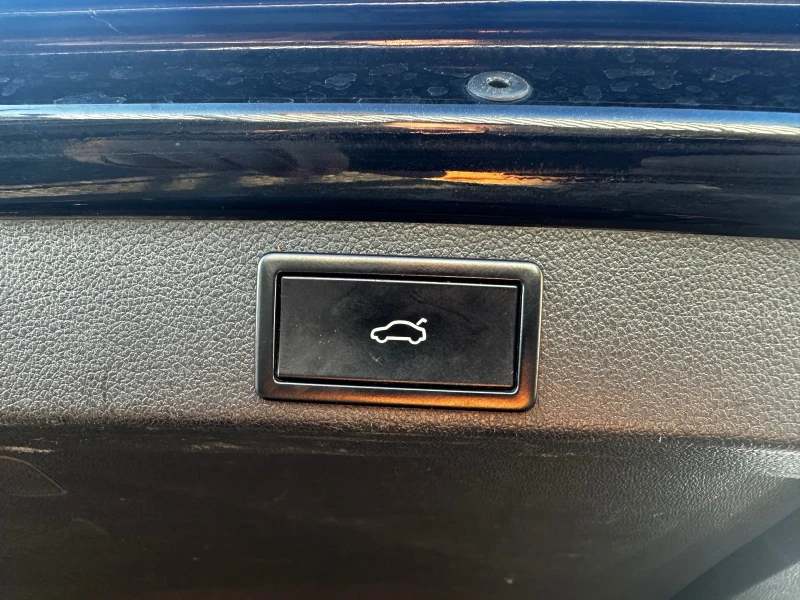 Skoda Octavia 2.0d| KeyLess| ДИСТРОНИК| ПАНОРАМА| РЕАЛ.КМ - 25770 лв. - 78715640 | Car24.bg