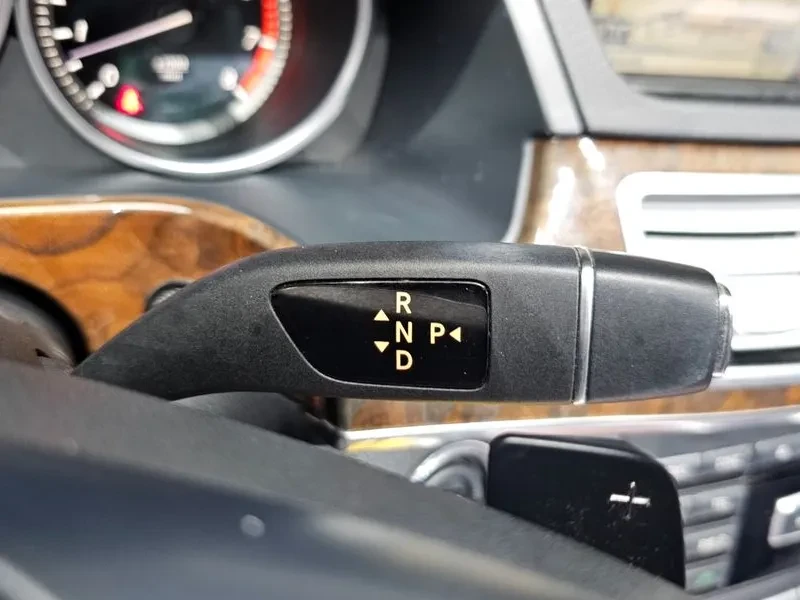 Mercedes-Benz E 200 W212 E200 Elegance, снимка 9 - Автомобили и джипове - 55111002