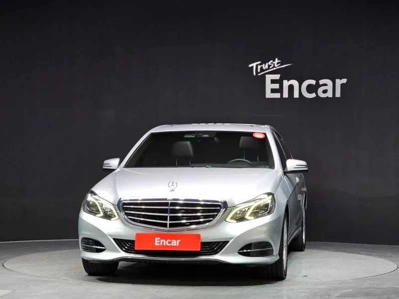 Mercedes-Benz E 200 W212 E200 Elegance, снимка 3 - Автомобили и джипове - 55111002