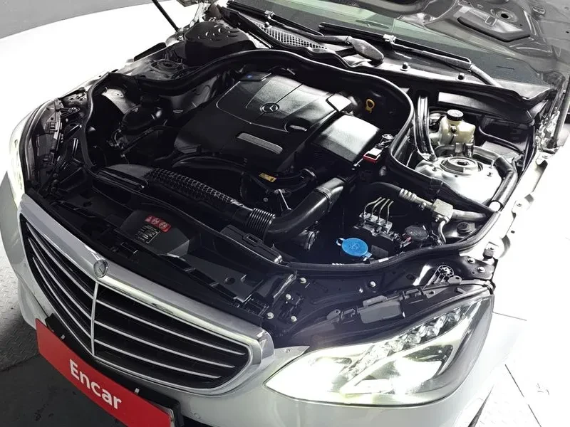 Mercedes-Benz E 200 W212 E200 Elegance, снимка 6 - Автомобили и джипове - 55111002