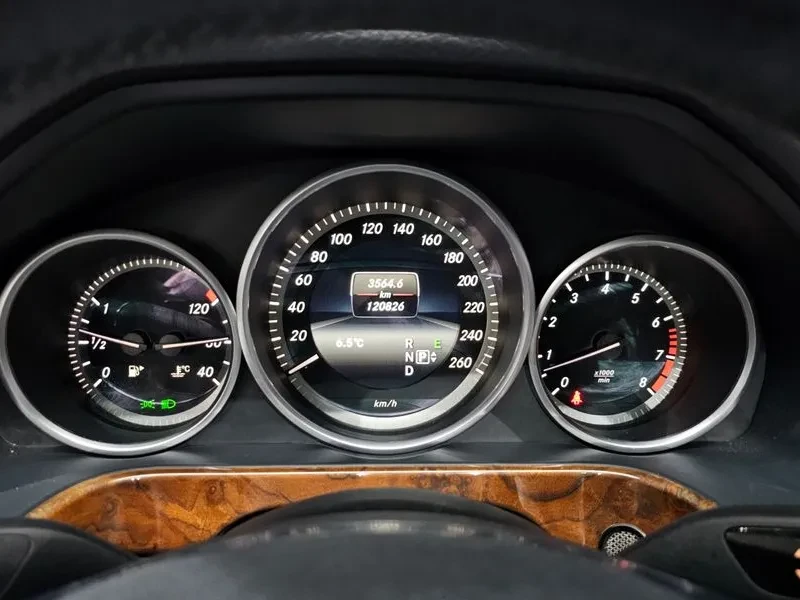 Mercedes-Benz E 200 W212 E200 Elegance, снимка 8 - Автомобили и джипове - 55111002