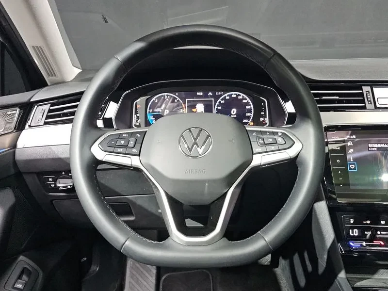 VW Passat 2.0 TDI - САМО 30% АВАНС, снимка 11 - Автомобили и джипове - 55737200