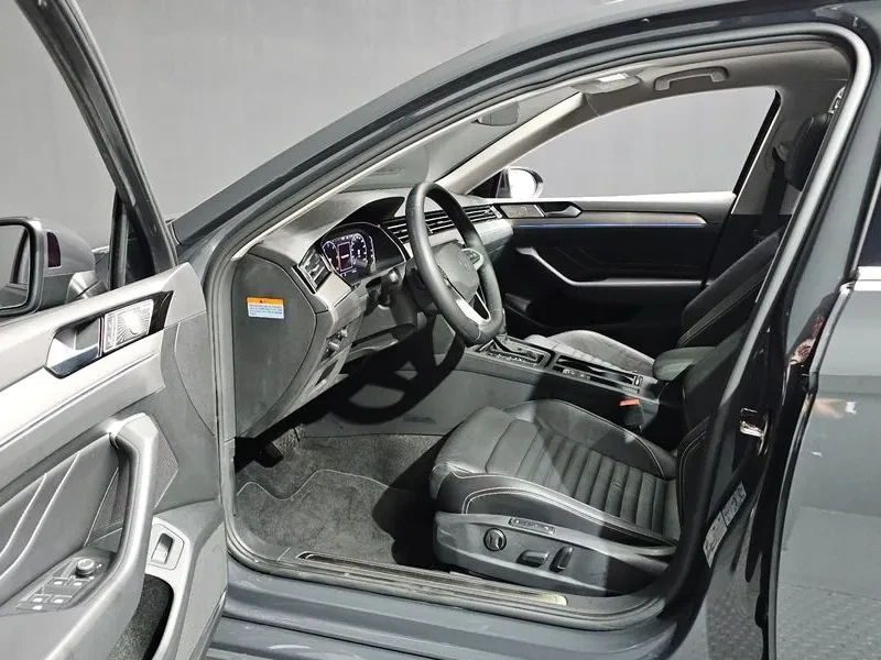 VW Passat 2.0 TDI - САМО 30% АВАНС, снимка 10 - Автомобили и джипове - 55737200