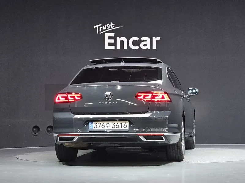 VW Passat 2.0 TDI - САМО 30% АВАНС, снимка 4 - Автомобили и джипове - 55737200