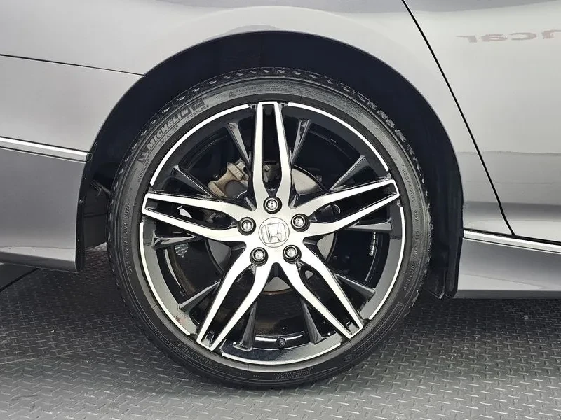Honda Accord 2.0 Hybrid Touring, снимка 4 - Автомобили и джипове - 55815247