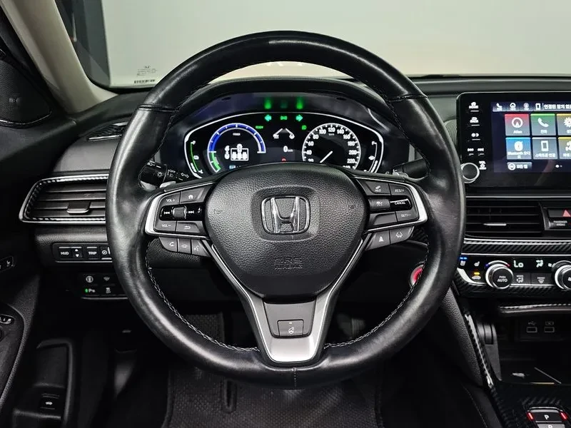 Honda Accord 2.0 Hybrid Touring, снимка 11 - Автомобили и джипове - 55815247