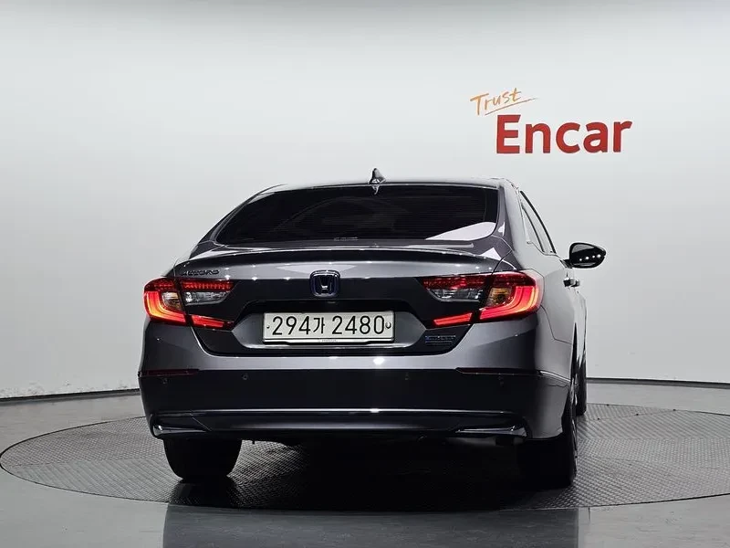 Honda Accord 2.0 Hybrid Touring, снимка 3 - Автомобили и джипове - 55815247