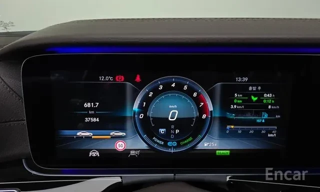 Mercedes-Benz CLS 450 AMG * ОБДУХВАНЕ * HUD * 360 CAM * 37К КМ * , снимка 8 - Автомобили и джипове - 56140915