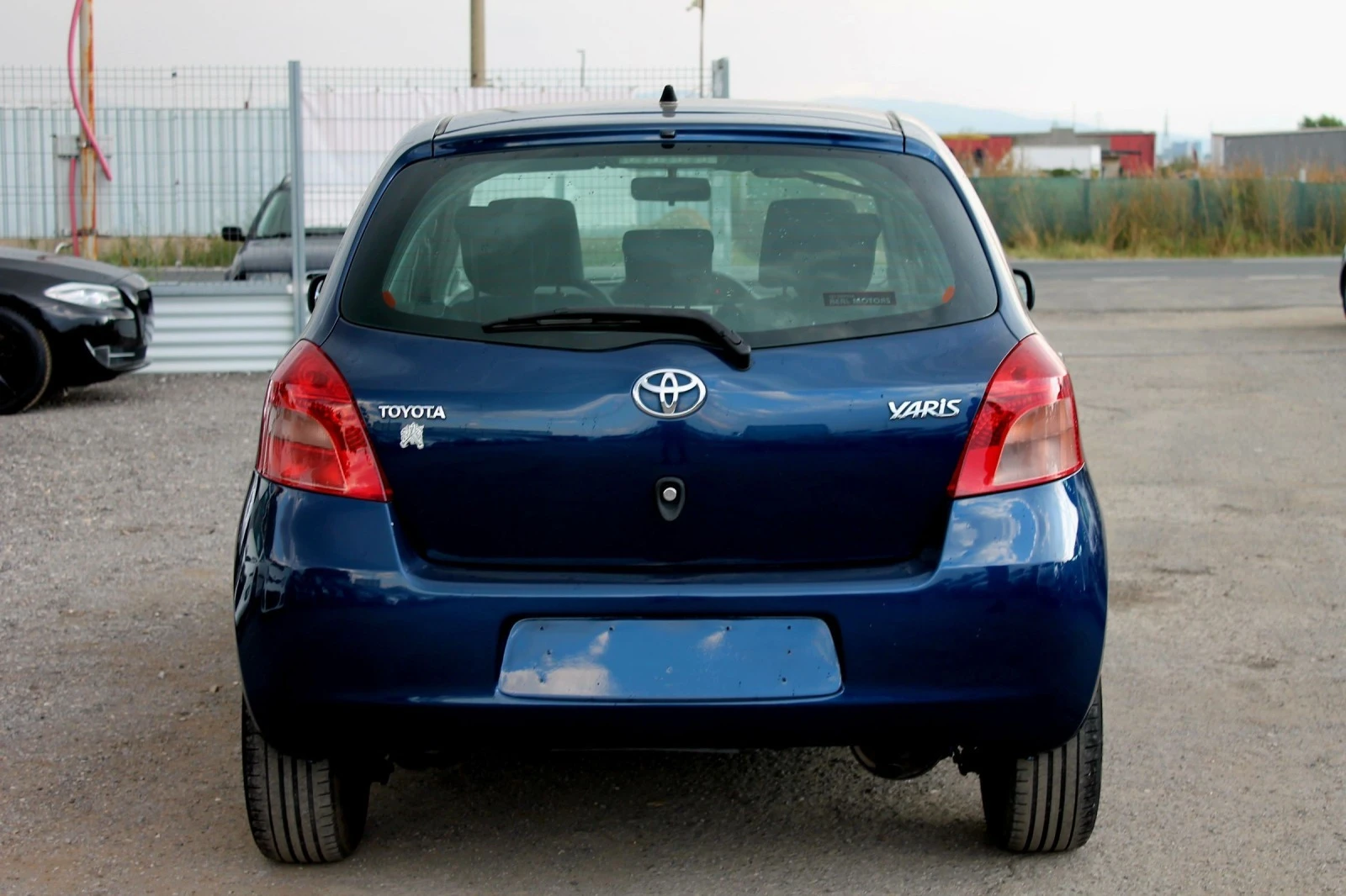 Toyota Yaris 1.3i  - изображение 3