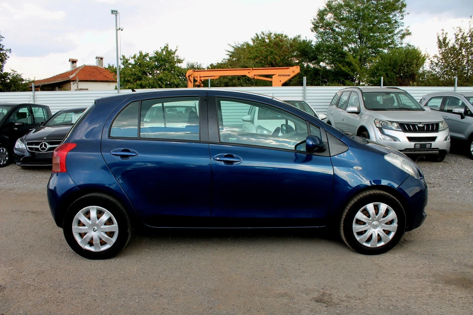 Toyota Yaris 1.3i  - изображение 6