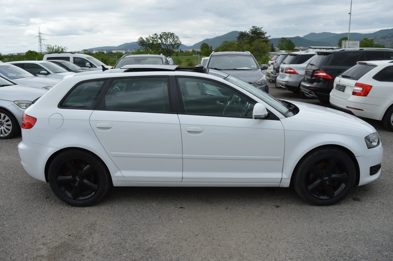 Audi A3 2.0benzin-FULL EKSTRI-KOJA-PANORAMA - изображение 4