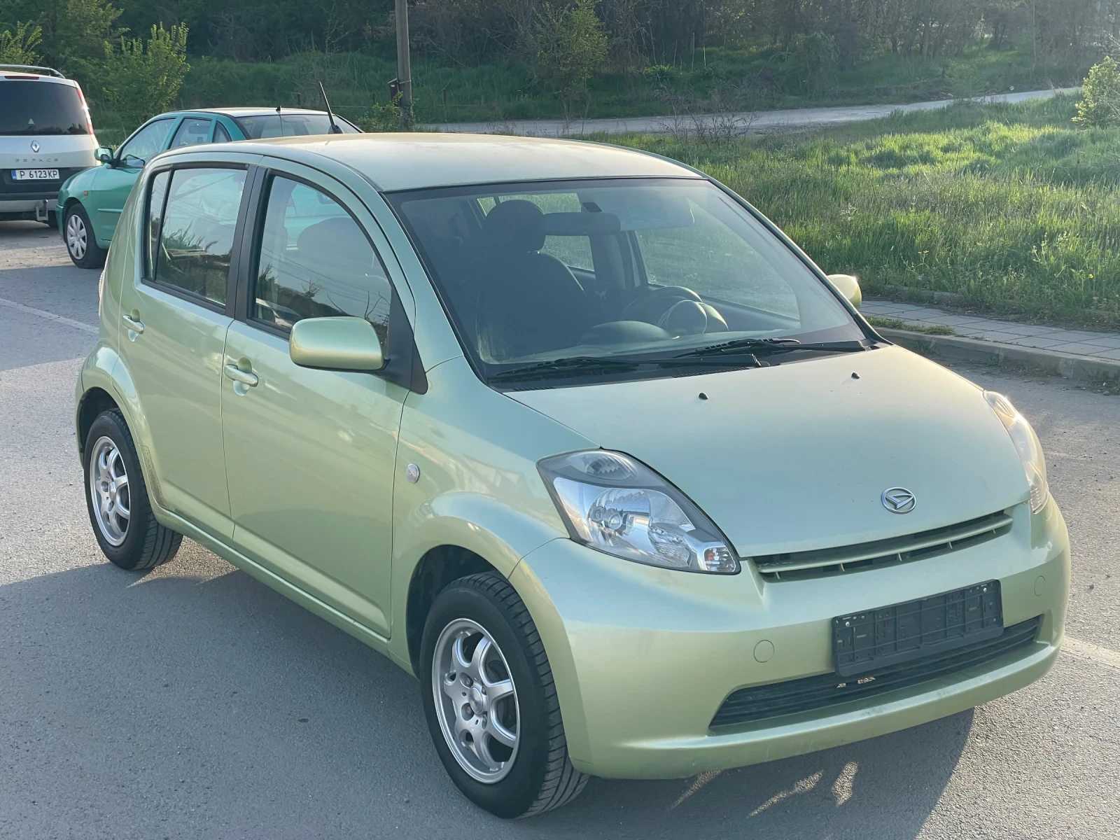 Daihatsu Sirion 1.3 БЕНЗИН с ВЕРИГА, 4 ВРАТИ, КЛИМАТИК - изображение 2