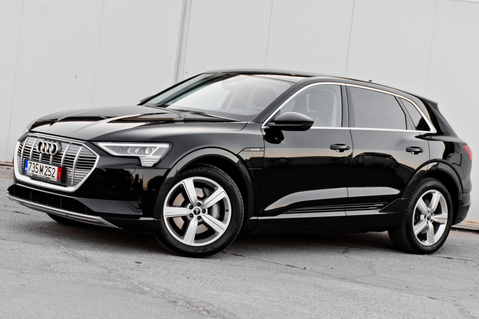Audi E-Tron 55 Quattro - изображение 6