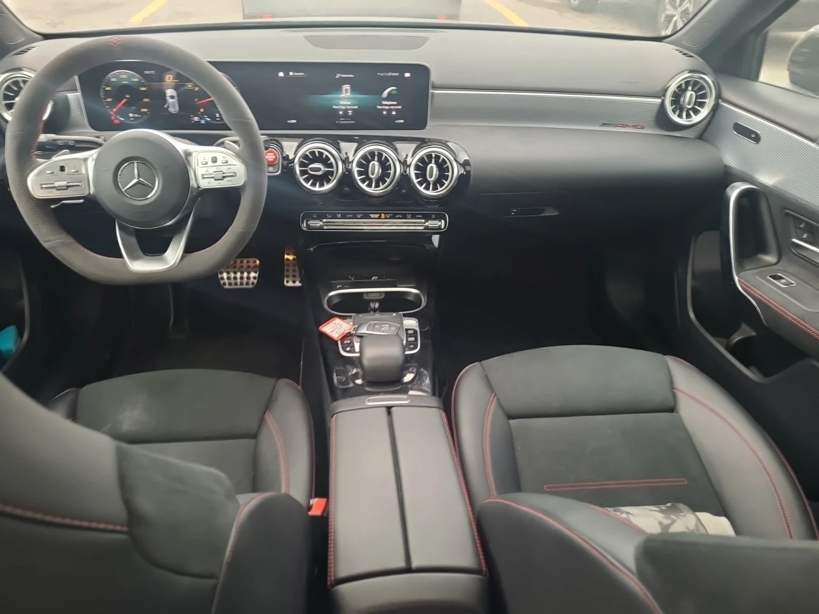 Mercedes-Benz A 250 AMG Line - изображение 3