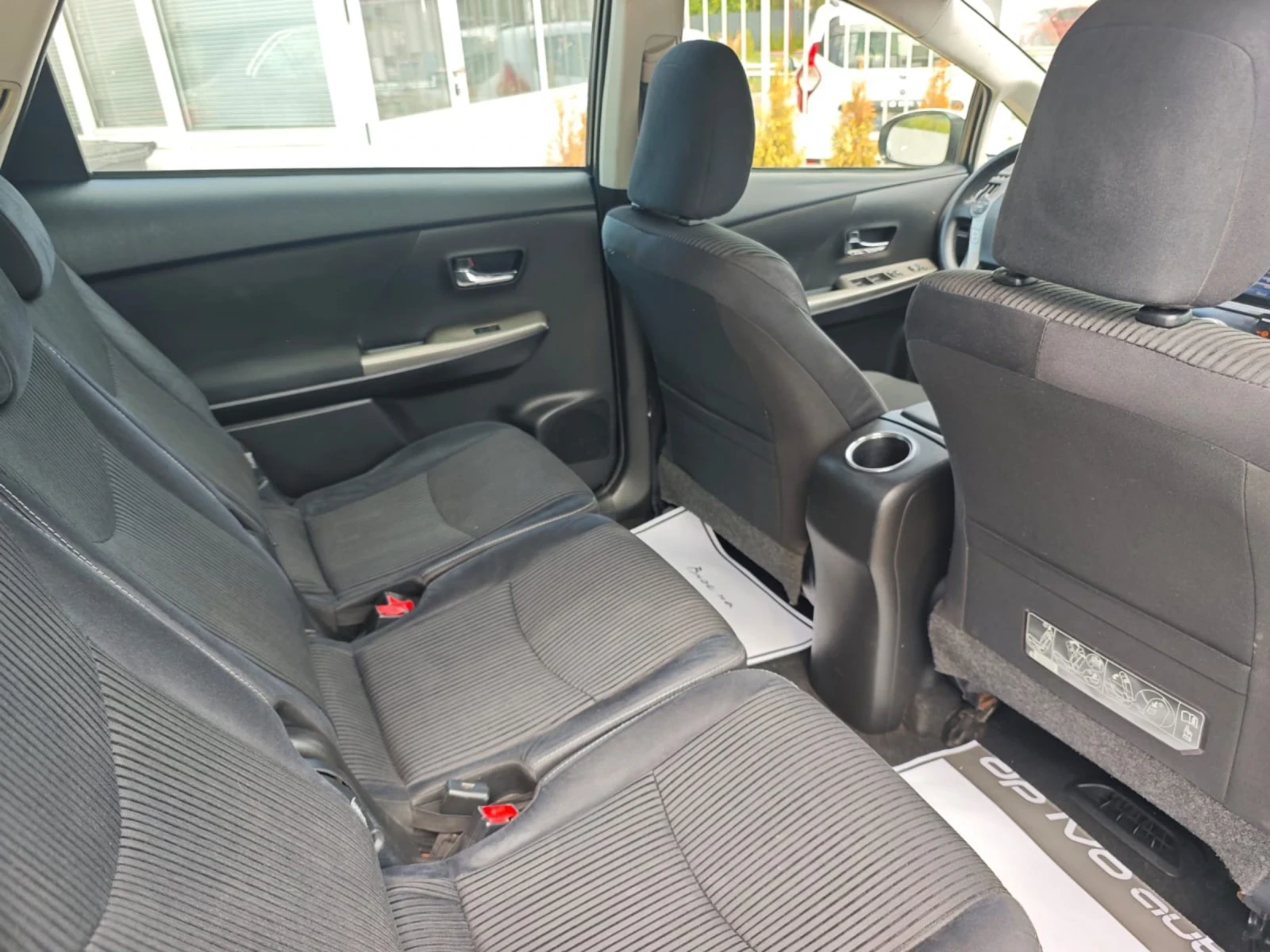 Toyota Prius Plus* * 7 *  3 *  | Mobile.bg   13