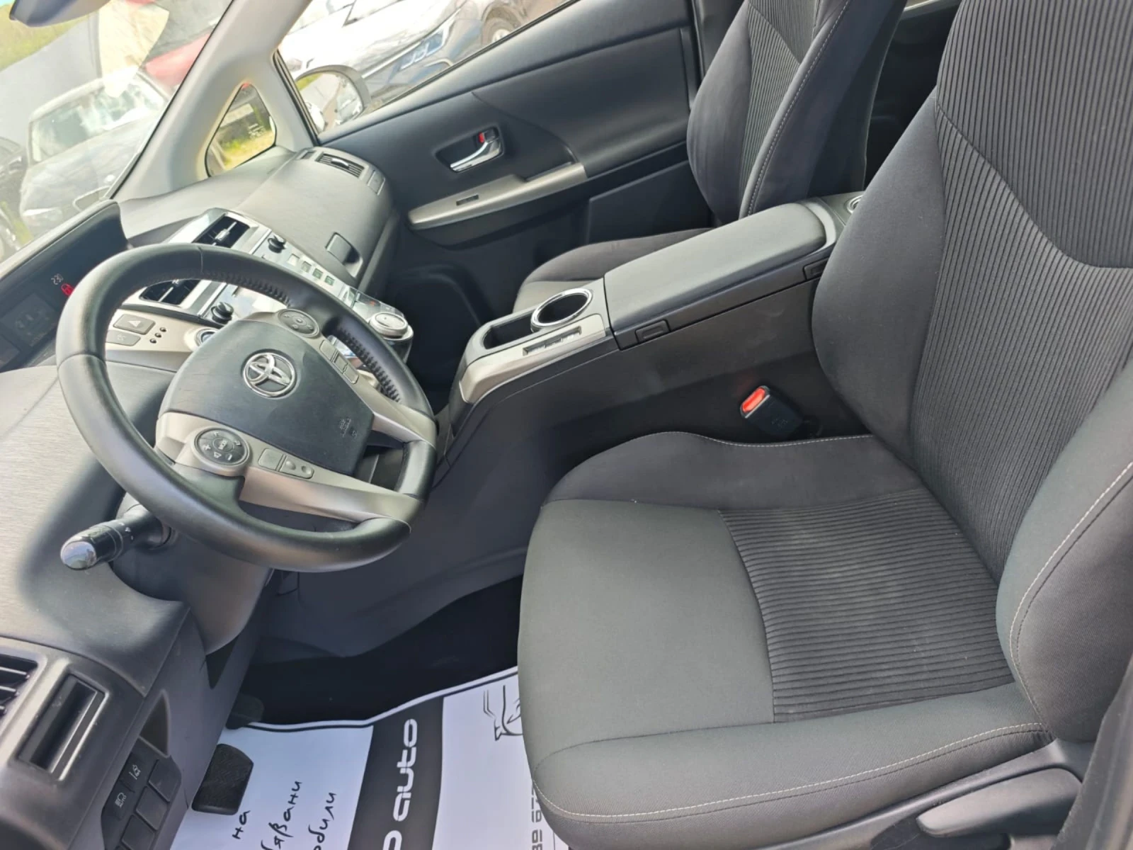 Toyota Prius Plus* * 7 *  3 *  | Mobile.bg   11