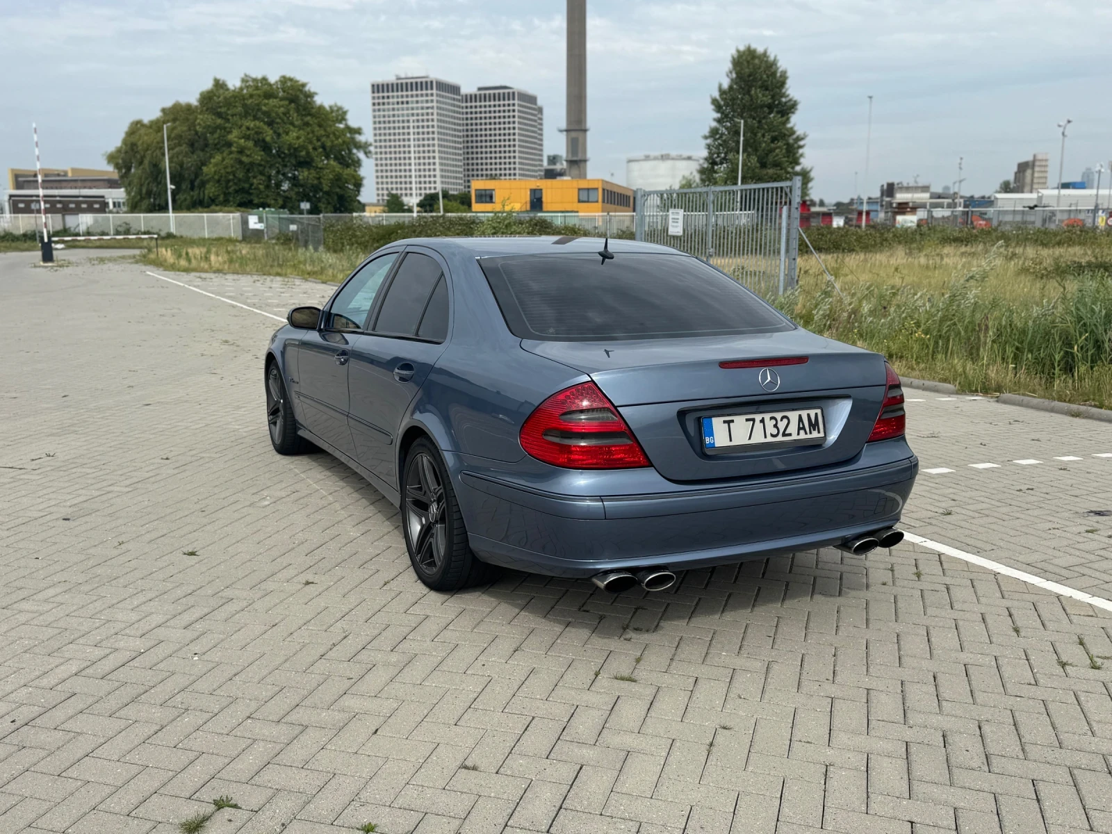 Mercedes-Benz E 400  - изображение 3