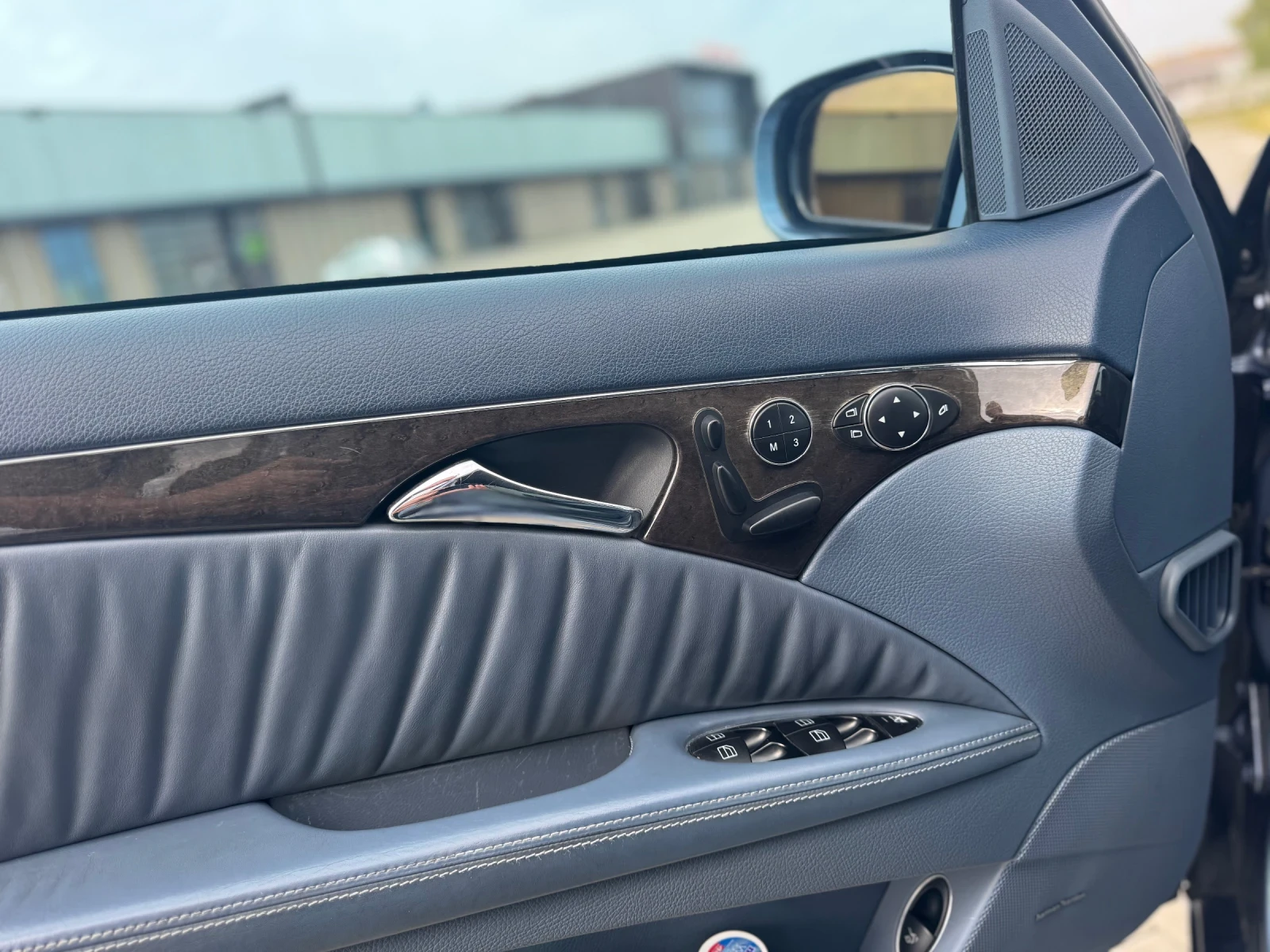 Mercedes-Benz E 400  - изображение 10