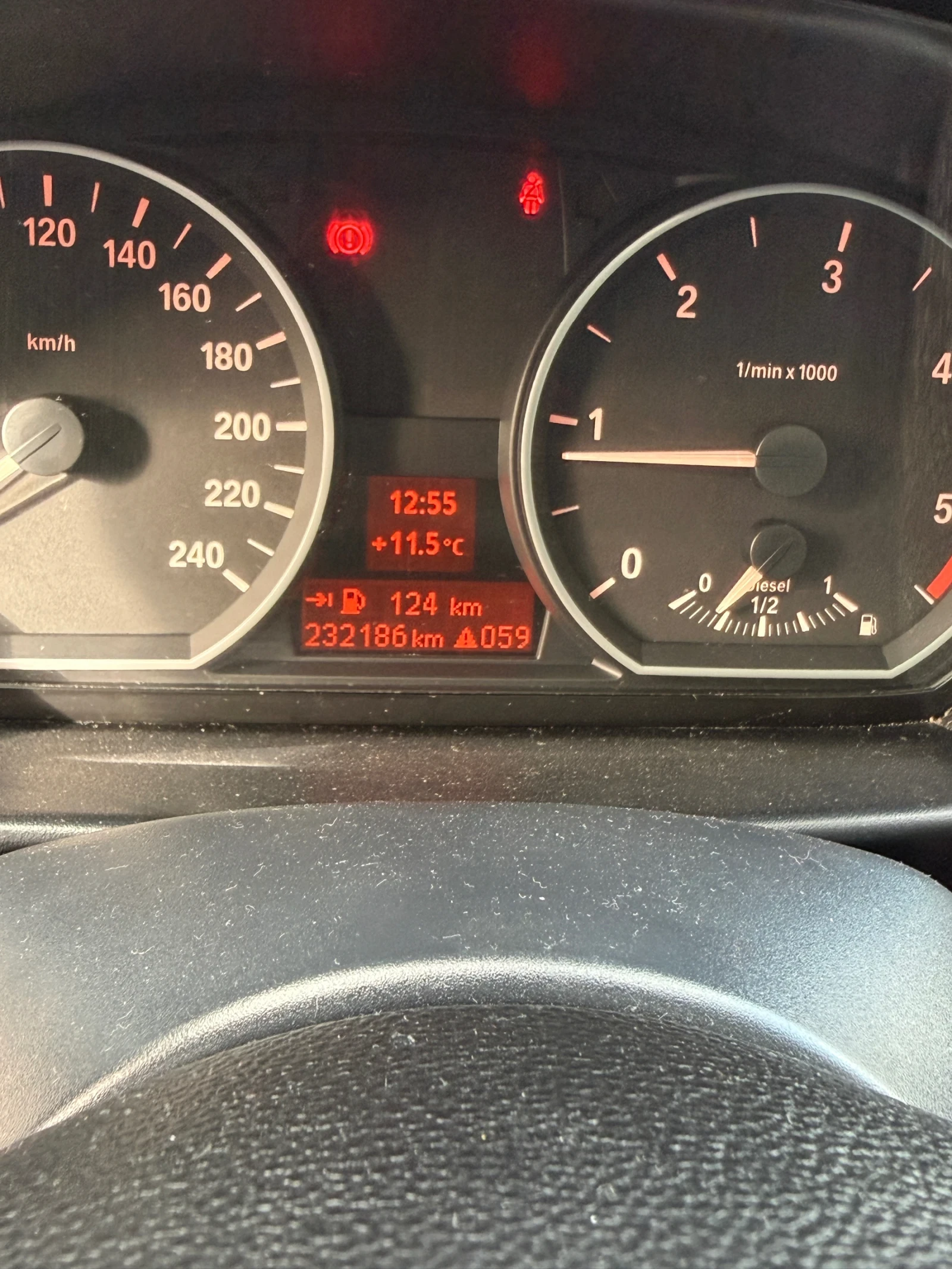 BMW 118  - изображение 9