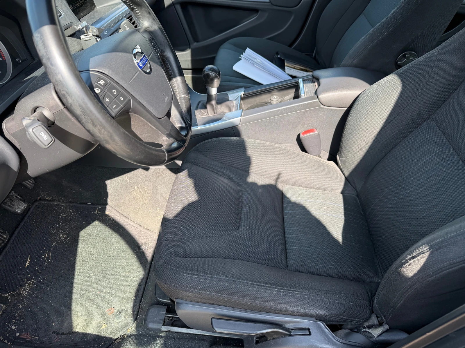 Volvo S60 2.0 D , снимка 9 - Автомобили и джипове - 53822702