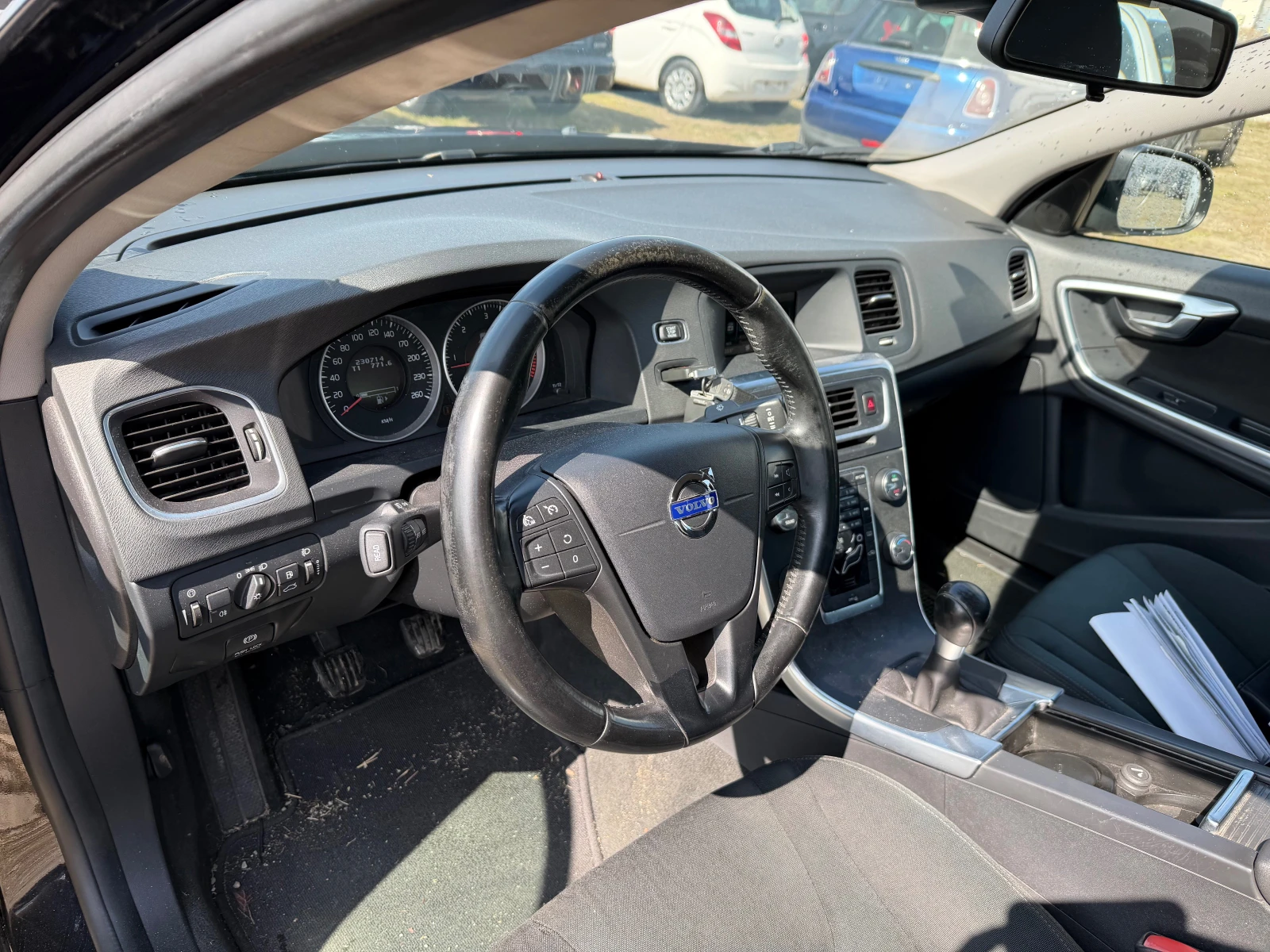 Volvo S60 2.0 D , снимка 10 - Автомобили и джипове - 53822702