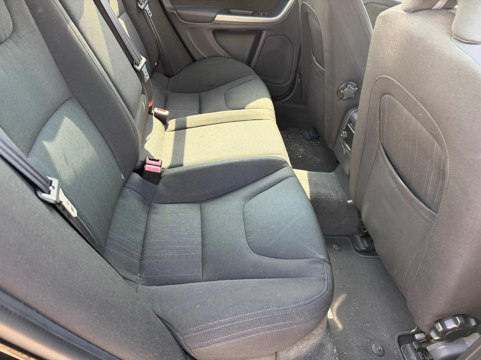 Volvo S60 2.0 D , снимка 14 - Автомобили и джипове - 53822702