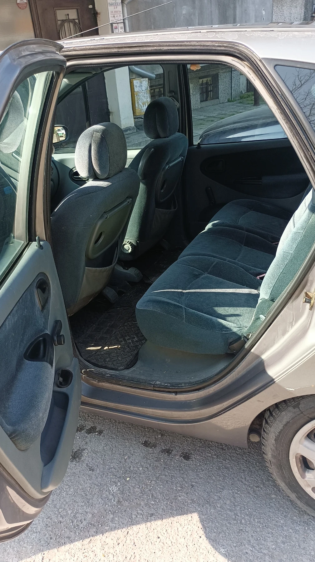 Renault Scenic, снимка 3 - Автомобили и джипове - 53856629