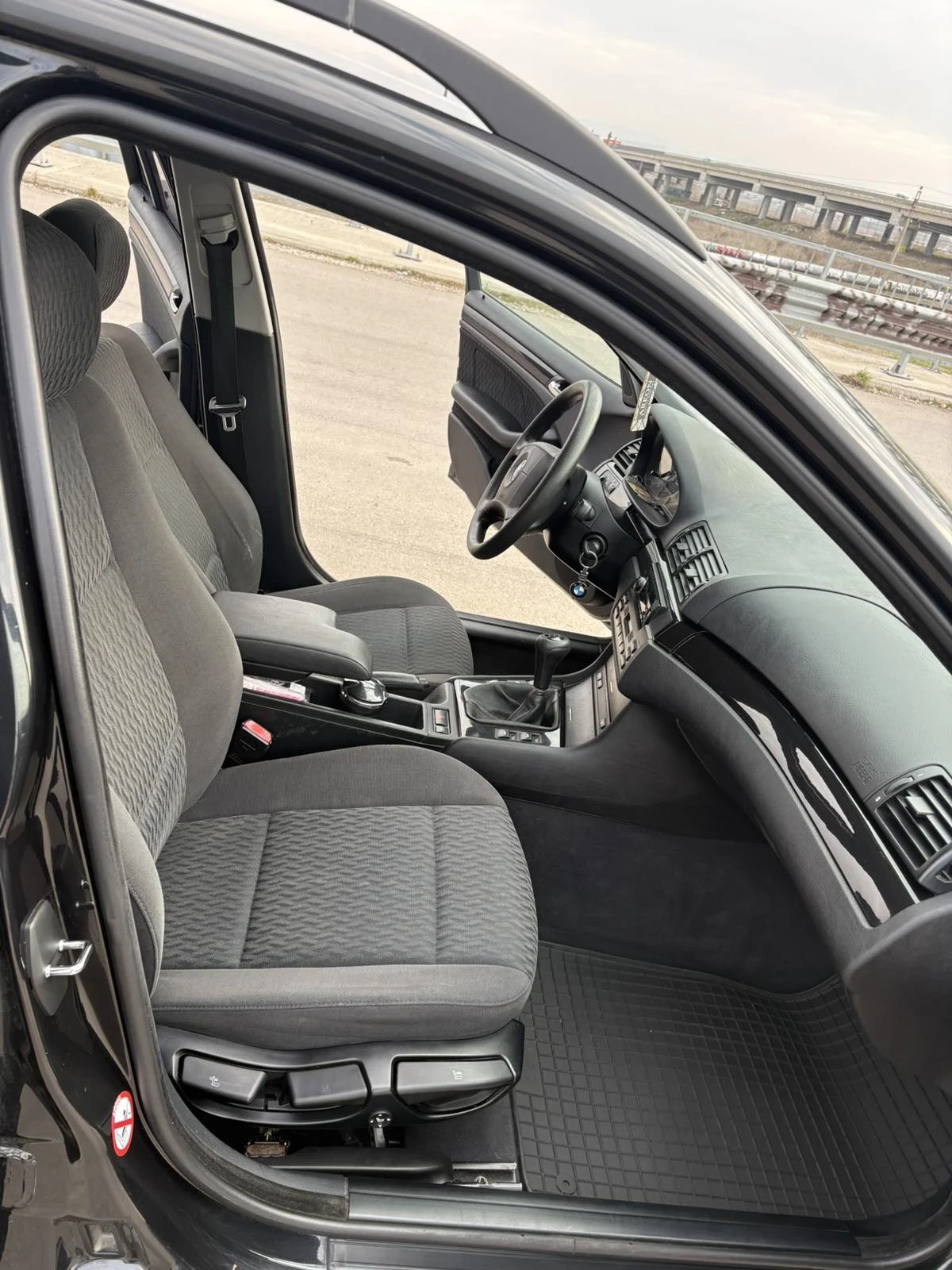 BMW 318 318, снимка 6 - Автомобили и джипове - 54755559