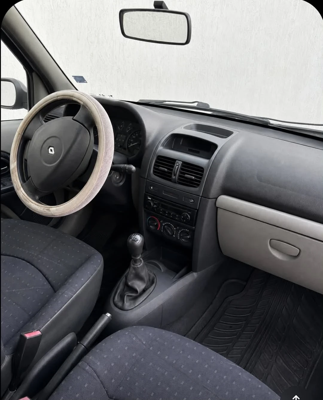 Renault Clio, снимка 3 - Автомобили и джипове - 55616007