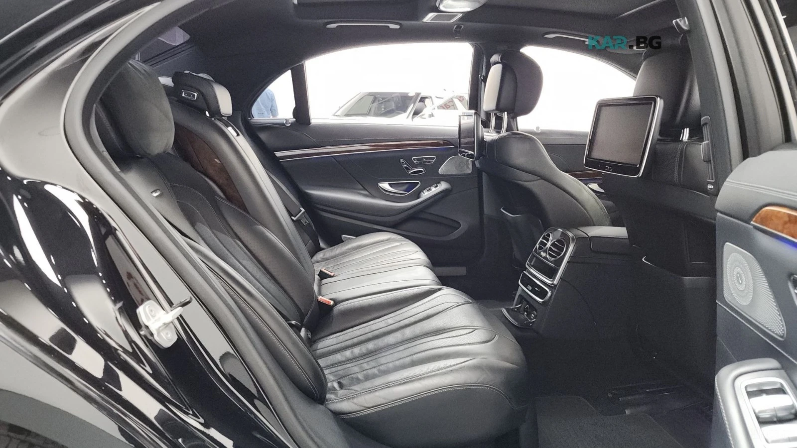 Mercedes-Benz S 63 AMG 4MATIC* HUD* 360* МОНИТОРИ* МАСАЖИ, снимка 10 - Автомобили и джипове - 56121044
