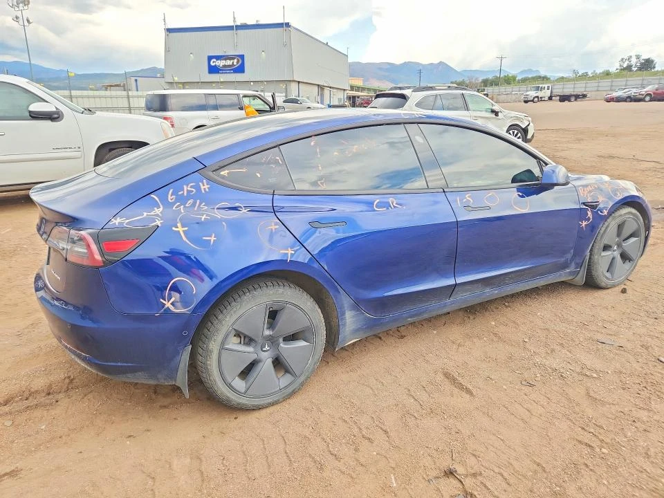Tesla Model 3 Awd Long Range / Carfax / Автокредит, снимка 3 - Автомобили и джипове - 56295532