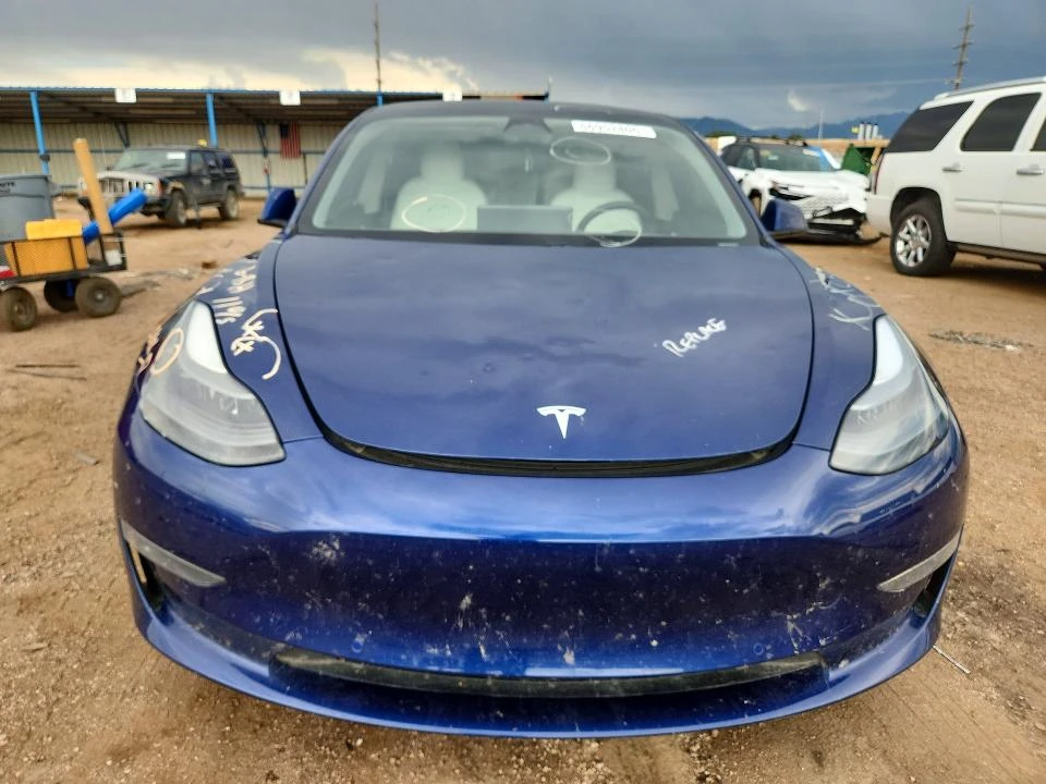 Tesla Model 3 Awd Long Range / Carfax / Автокредит, снимка 5 - Автомобили и джипове - 56295532