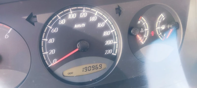 SsangYong Kyron, снимка 9 - Автомобили и джипове - 52064471