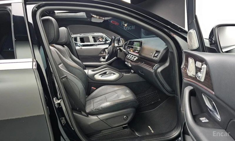 Mercedes-Benz GLE 400, снимка 10 - Автомобили и джипове - 53204249