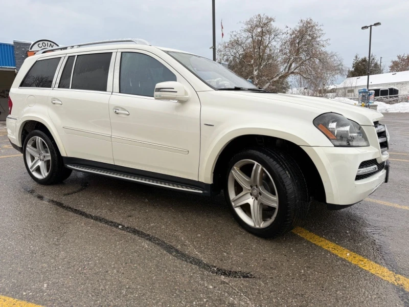 Mercedes-Benz GL 550 ОБДУХВАНЕ * * ЧЕРЕН САЛОН * * CARFAX * * , снимка 3 - Автомобили и джипове - 53447803