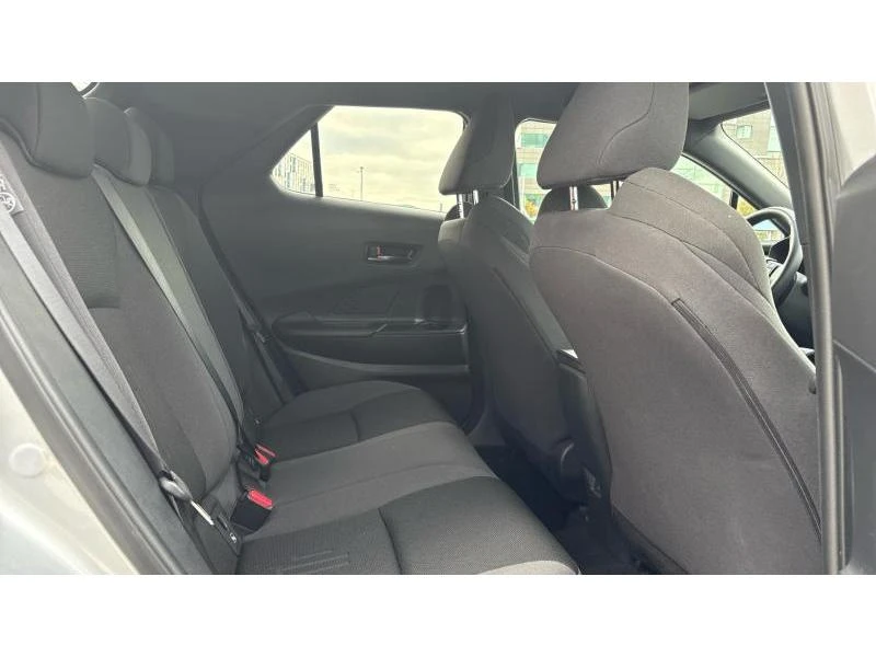 Toyota C-HR 1.8 HSD CLUB FWD - изображение 7