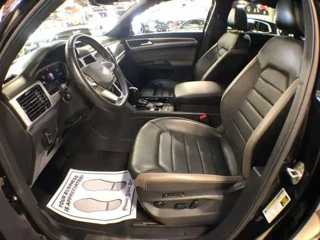 VW Atlas * HIGHLINE * ДИСТРОНИК * ОБДУХВАНЕ * ПАМЕТ, снимка 17 - Автомобили и джипове - 54182745