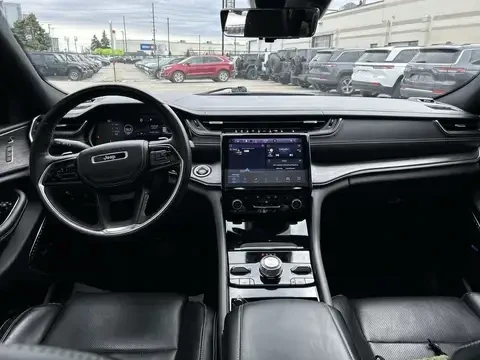 Jeep Grand cherokee OVERLAND * 5.7 HEMI * AWD * БЕЗ ИНЦИДЕНТИ * CARFAX, снимка 13 - Автомобили и джипове - 54854676