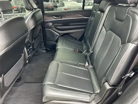 Jeep Grand cherokee OVERLAND * 5.7 HEMI * AWD * БЕЗ ИНЦИДЕНТИ * CARFAX, снимка 14 - Автомобили и джипове - 54854676