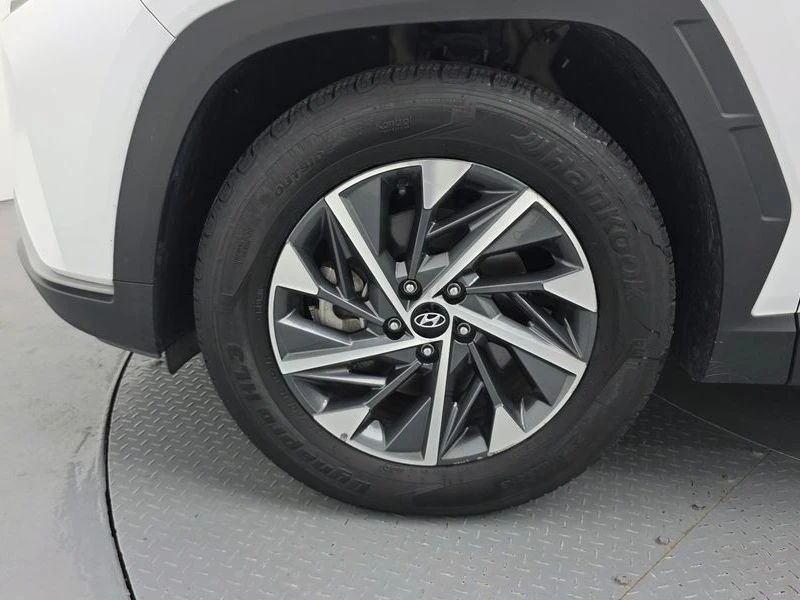 Hyundai Tucson 2WD| ОБДУХ| ПОДГРЕВ НА ВОЛАНА| ЛЕЙН АСИСТ, снимка 5 - Автомобили и джипове - 55748336