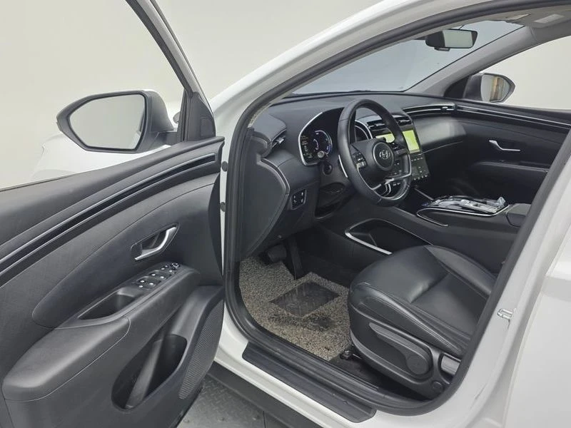 Hyundai Tucson 2WD| ОБДУХ| ПОДГРЕВ НА ВОЛАНА| ЛЕЙН АСИСТ, снимка 10 - Автомобили и джипове - 55748336
