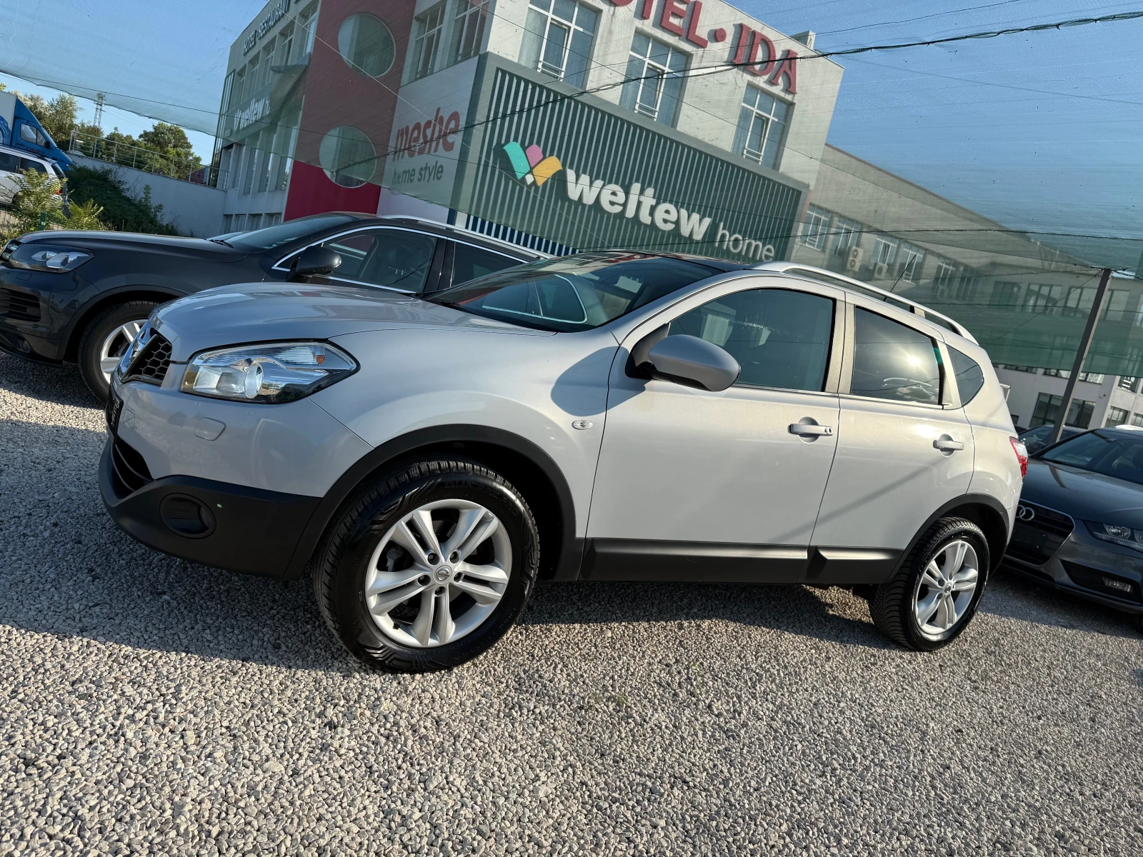 Nissan Qashqai 2.0i, АВТОМАТИК, FACELIFT, КОЖА, ПАНО, ПОДГР, XENO - изображение 7