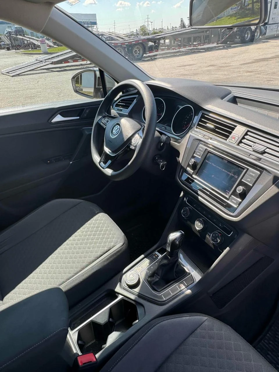 VW Tiguan TRENDLINE* Авто финансиране* Карфакс - изображение 9