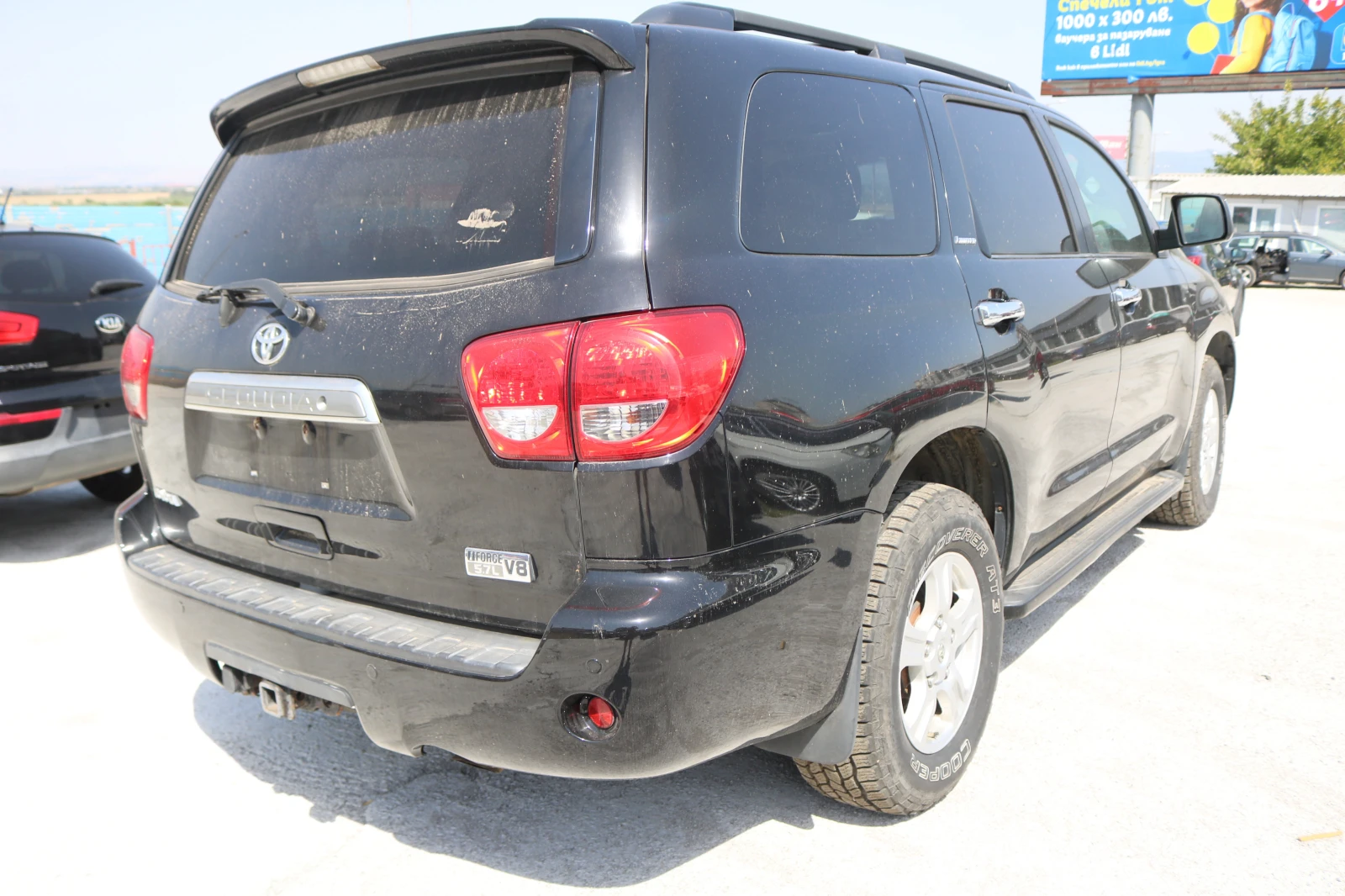 Toyota Sequoia 5.7 V8 4x4 - изображение 4