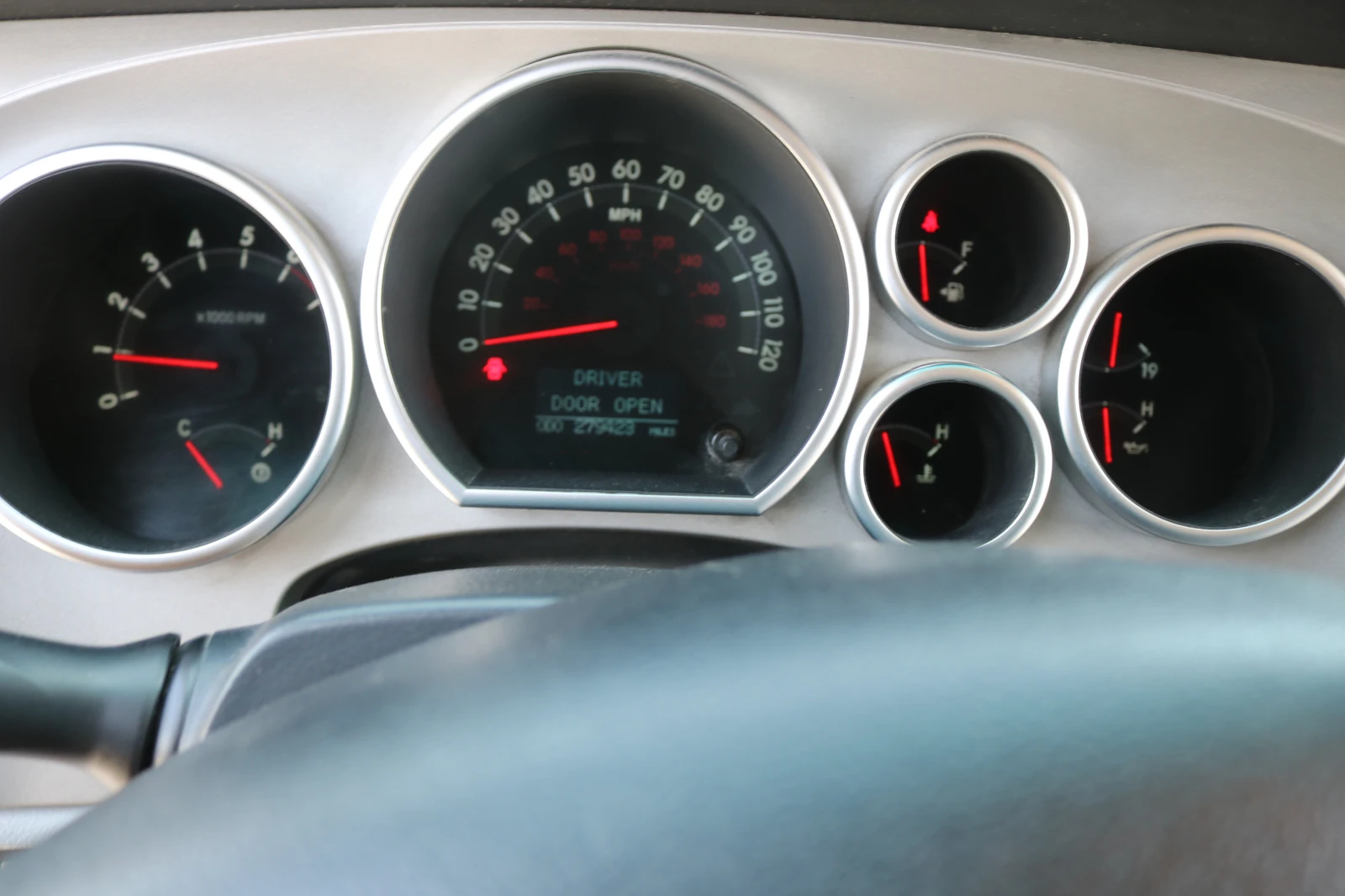 Toyota Sequoia 5.7 V8 4x4 | Mobile.bg   12