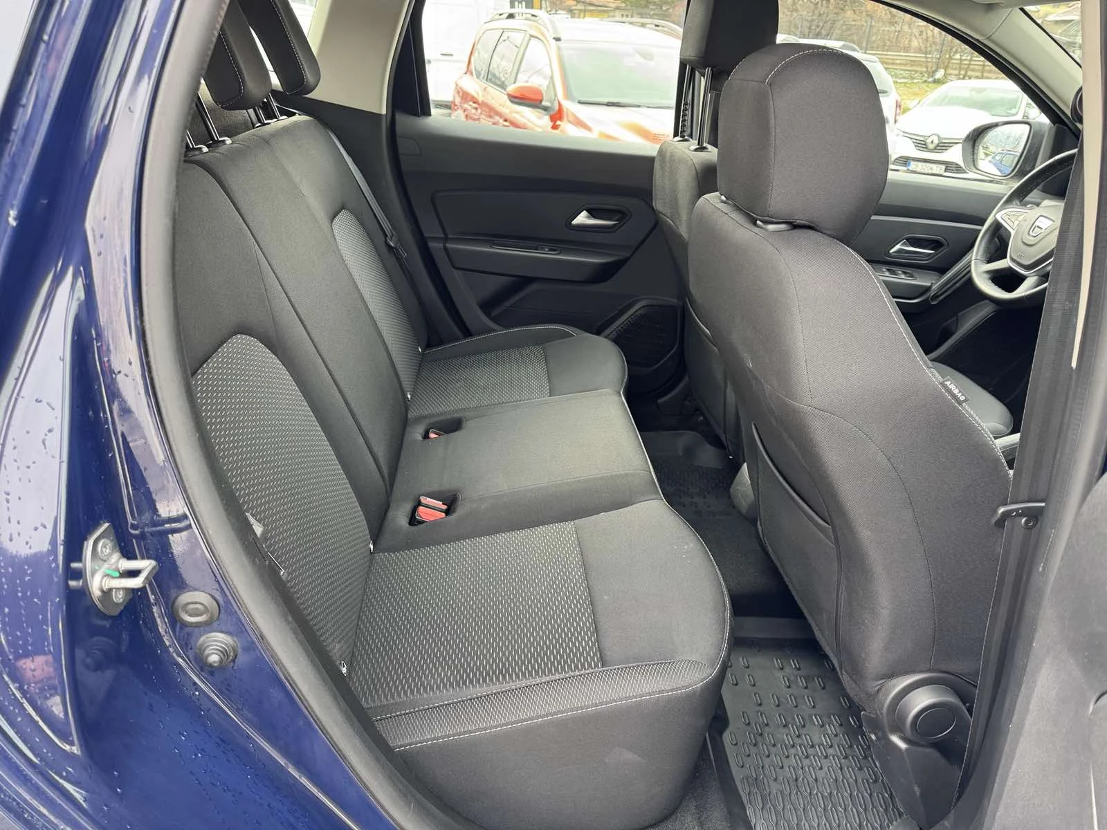 Dacia Duster 1.3 Tce 4x4 130 k.c. - изображение 10